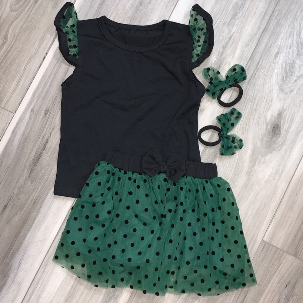 2️⃣ Toddler girls skirt set 2T new w/hair ties.